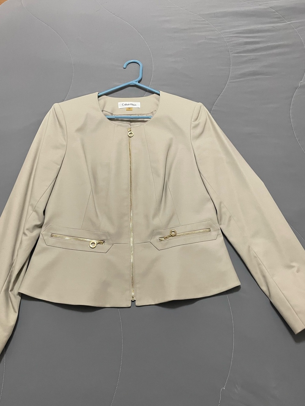 Calvin Klein Women's Light Cream Zip-Front Blazer